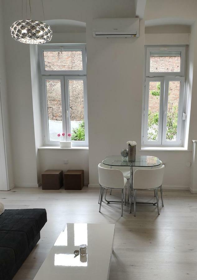 Luxurios And Historic Apartment "Shine" - Right On The Main Square Zagreb Luaran gambar